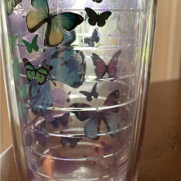 16 ounce Tervis Tumbler with lid - Picture 2 of 3
